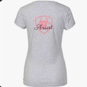 Ariat women’s Light Gray Tee with Pink Emblem